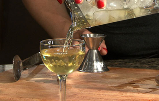 Tipperary Cocktail | go Green with Irish whiskey and Chartreuse